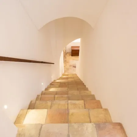 Ancient Arches - Charming House In *
