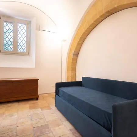 Ancient Arches - Charming House In Lägenhet