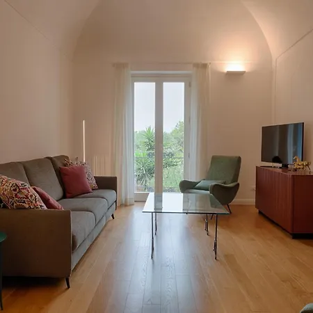Ancient Arches - Charming House In Apartment