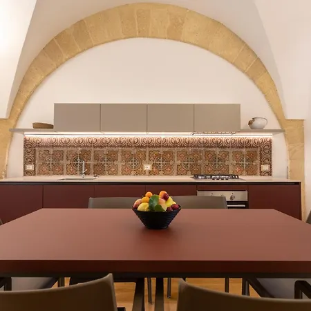 Ancient Arches - Charming House In *